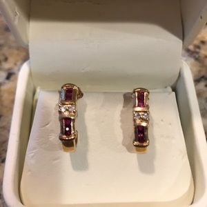 ❤️14Kt Gold Half Hoop Earrings W/Diamonds and Rubies❤️
